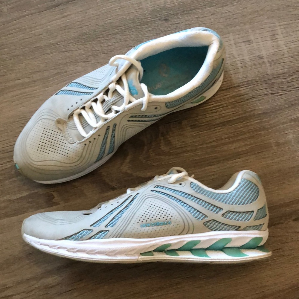 New Balance walking toning shoes